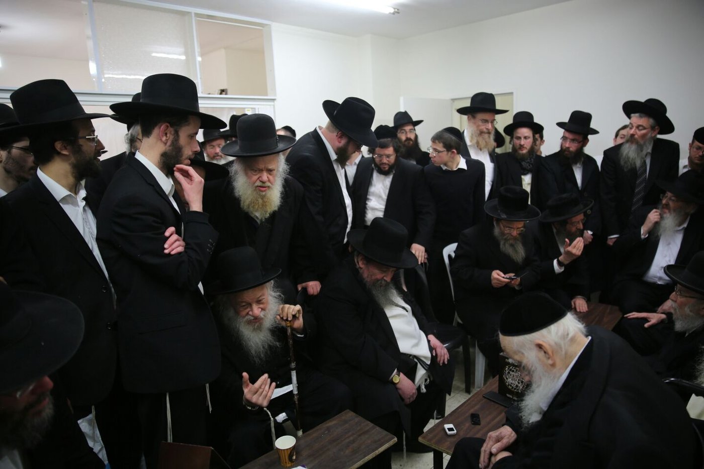רבנים ואדמו"רים ניחמו את משפחת אוירבך