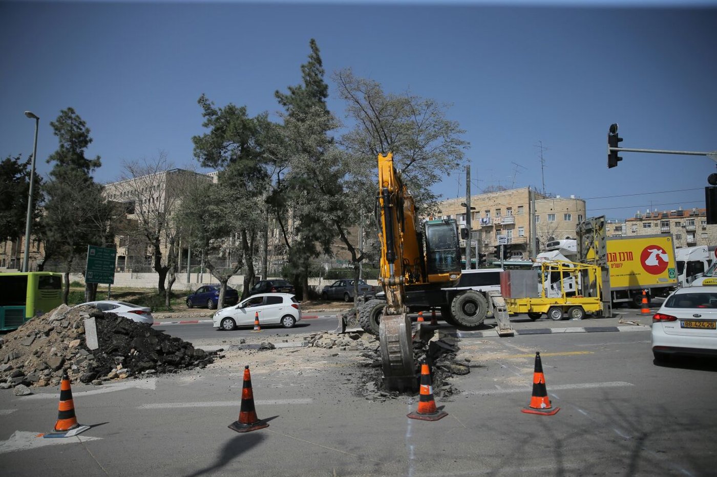 ירושלים נצורה: פקקי ענק ונהגים מתוסכלים