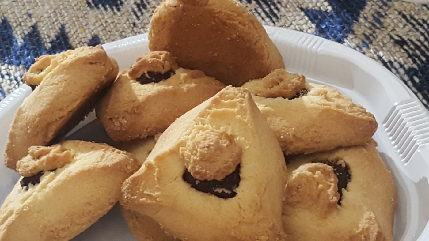 תַּיָּירִים במסגרת / שירת המסע מסרביה לבני ברק