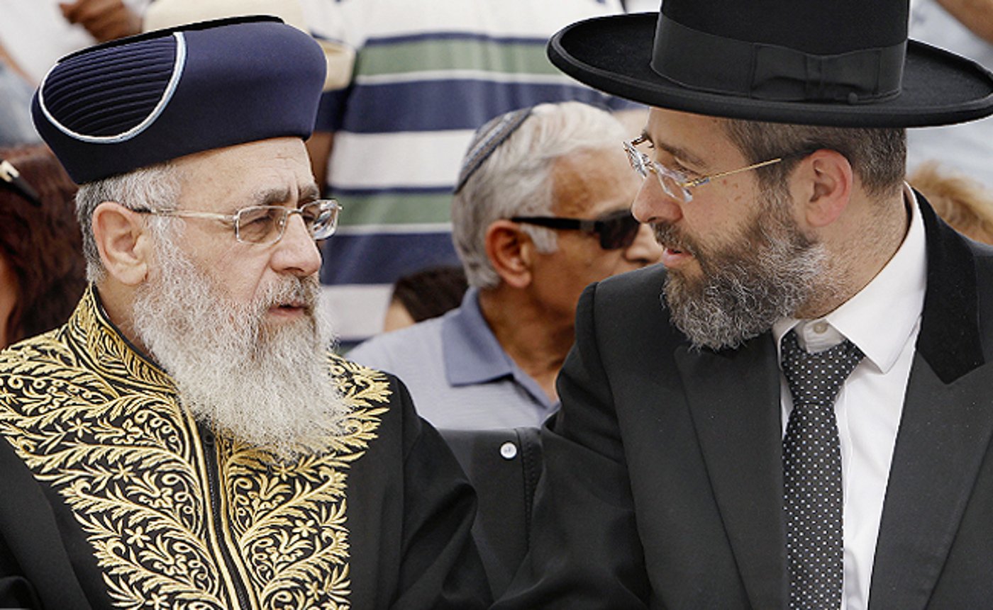 הגר"י יוסף והגר"ד לאו