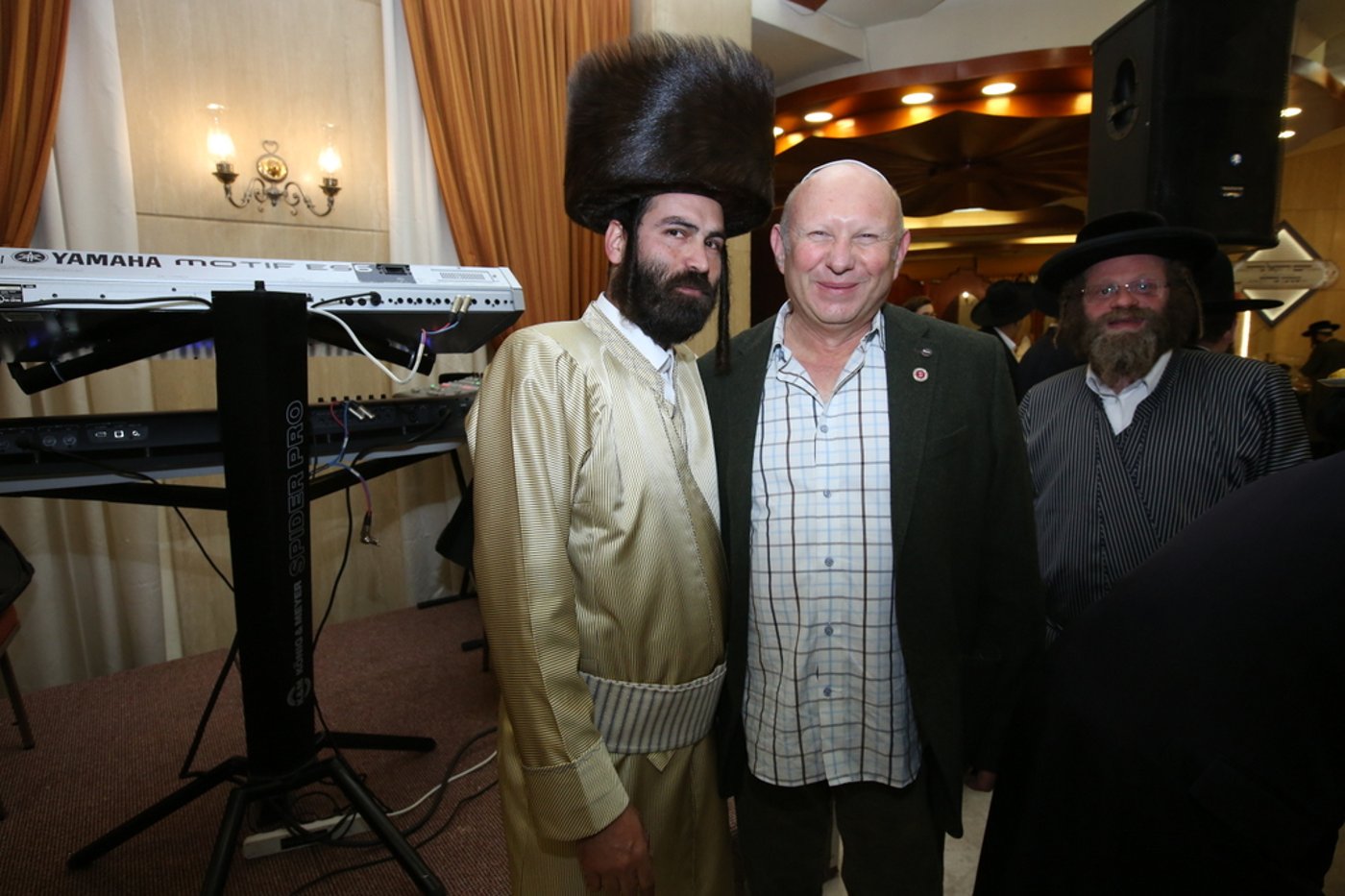 צמרת הרפואה חגגה: בר מצווה לבן העסקן הרפואי