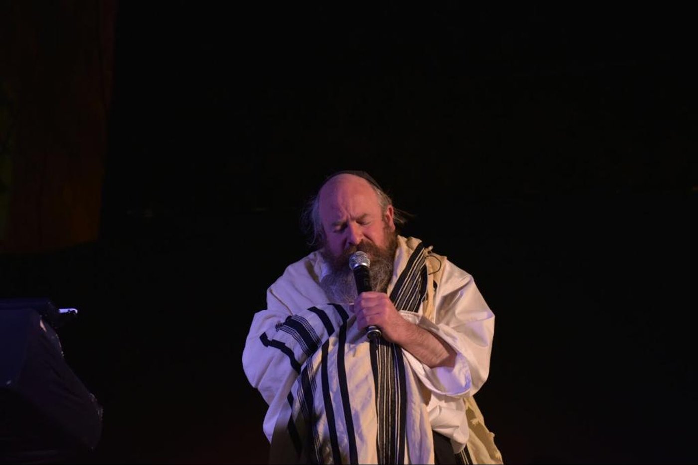 הרב עדס לרזאל: מחזק אותך על שמירת העיניים