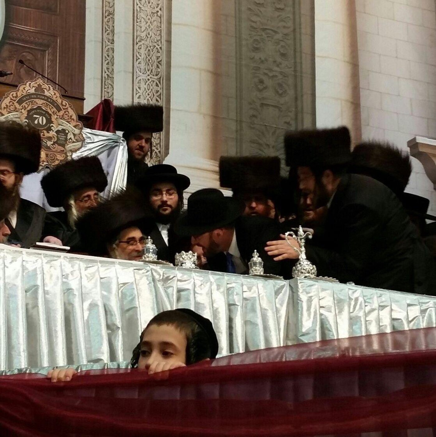 הסאנטור החרדי שמחה פלדר עם האדמו"ר