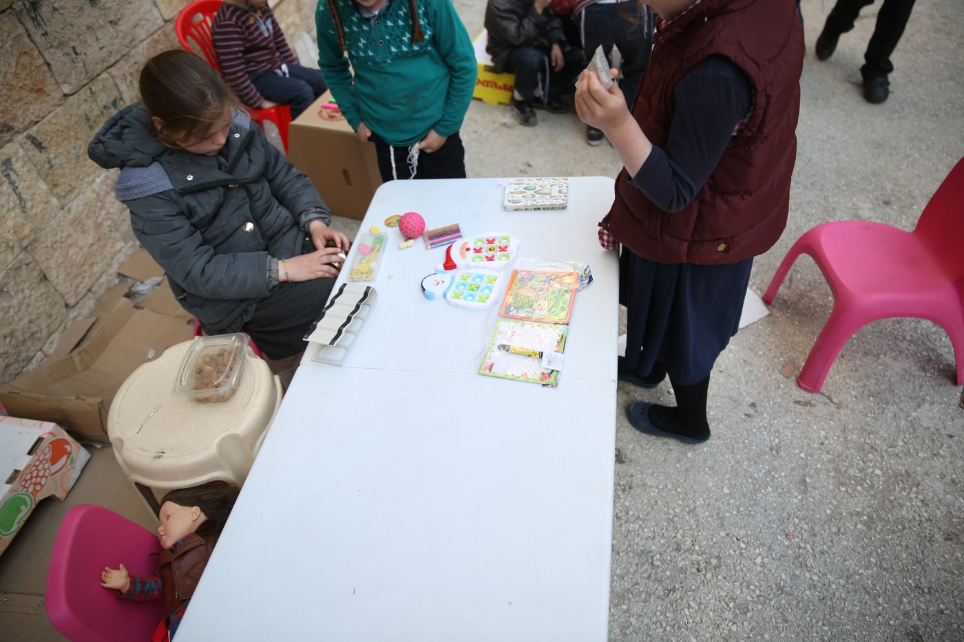 הצצה נדירה לשוק האג'ואים במאה שערים