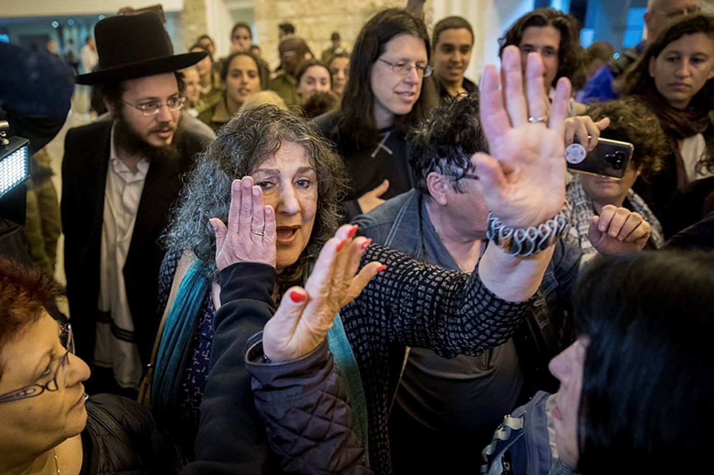 פעילים מדרום תל אביב וארגוני זכויות אדם לפני הדיון