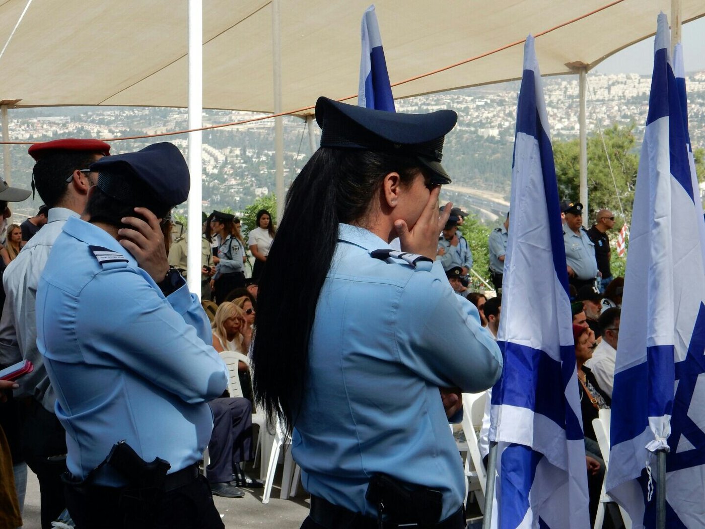 צפו: טקס הזיכרון לזכרם של 1,485 השוטרים