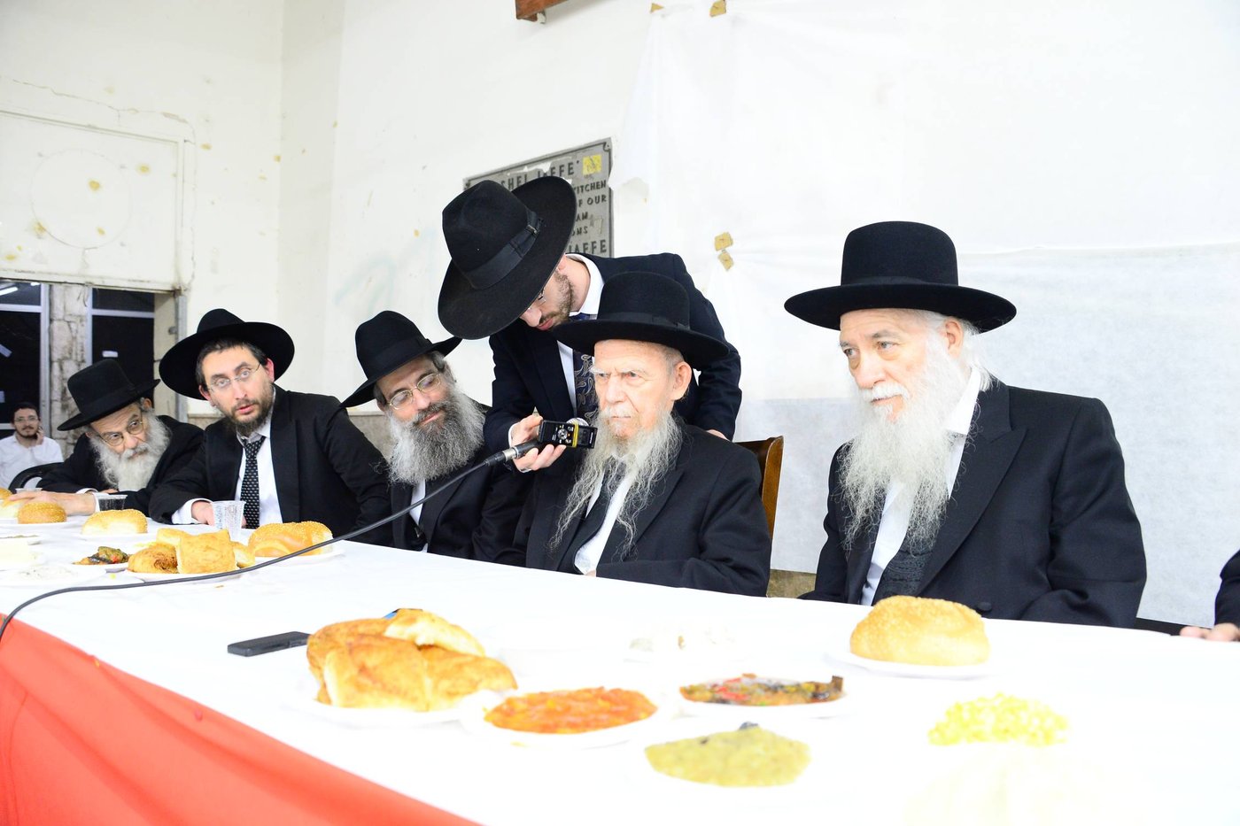 במעמד ראשי הישיבה: סיום מסכת בפוניבז'