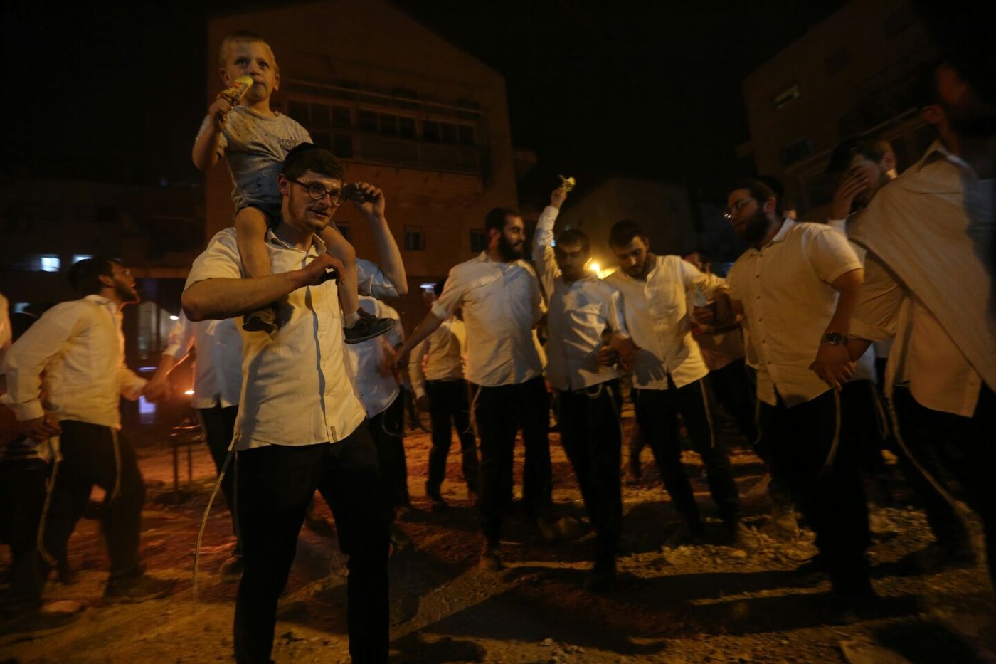 גלריה: המדורה של תלמידי ישיבת רש"י