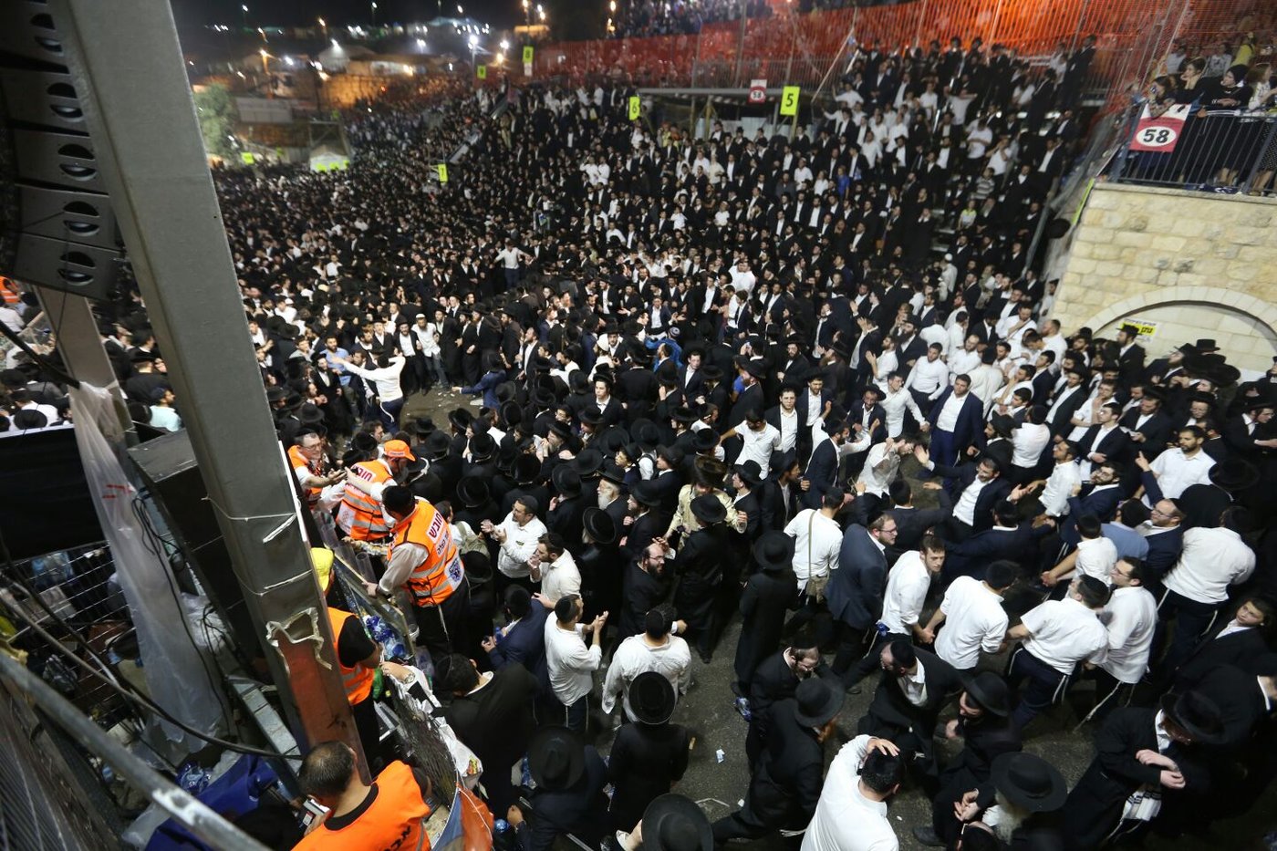 חיים גולדברג, כיכר השבת