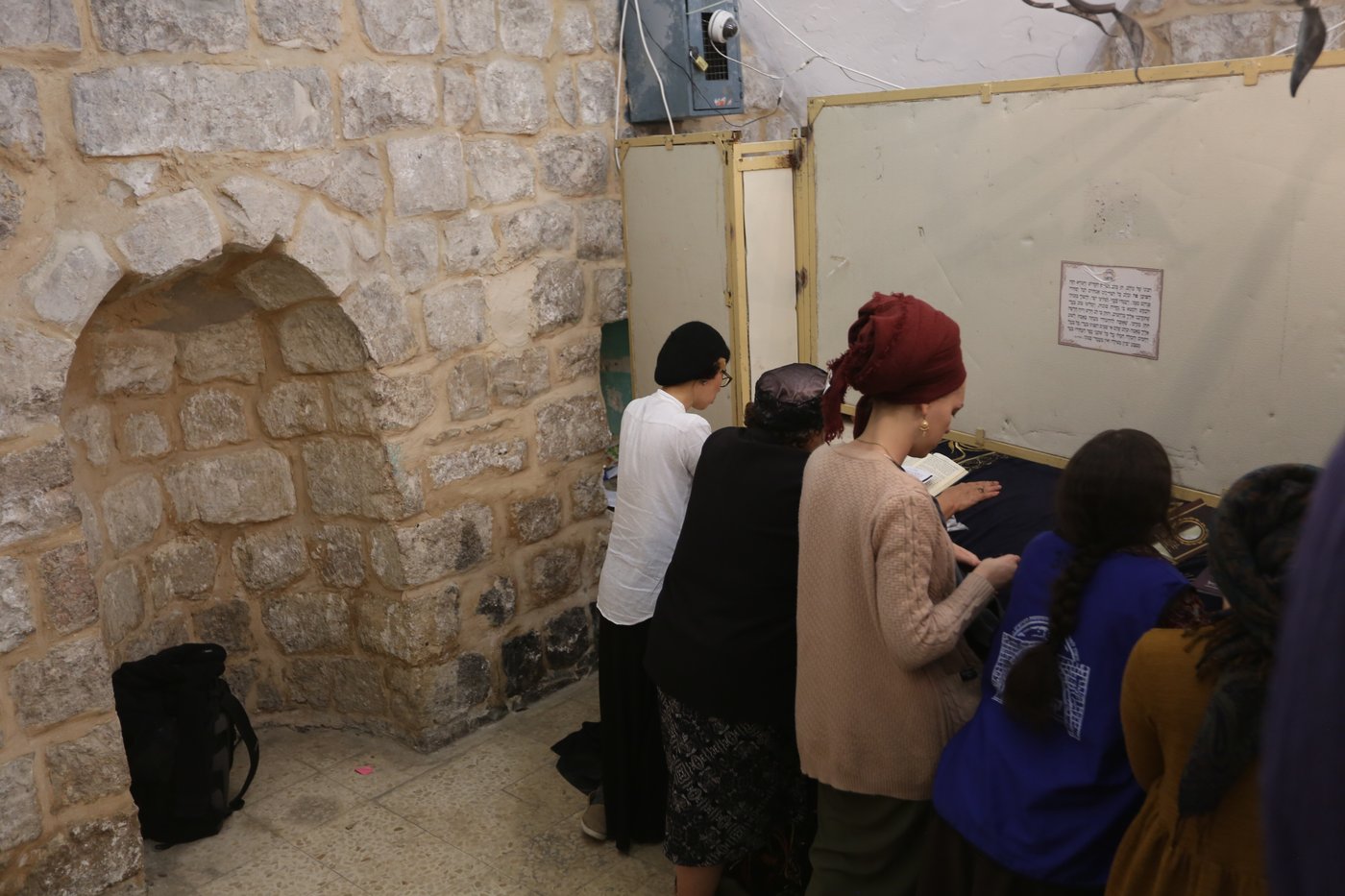 אלפים בכניסה גדולה לקבר יוסף בשכם •צפו