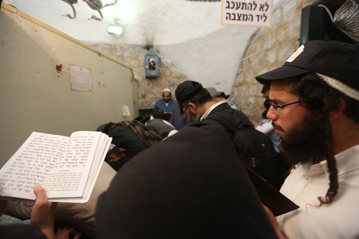 אלפים בכניסה גדולה לקבר יוסף בשכם •צפו