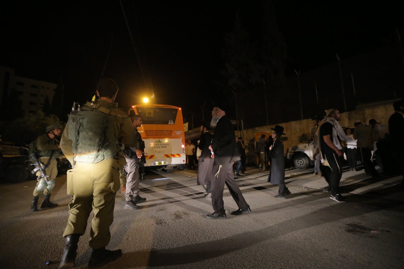 אלפים בכניסה גדולה לקבר יוסף בשכם •צפו