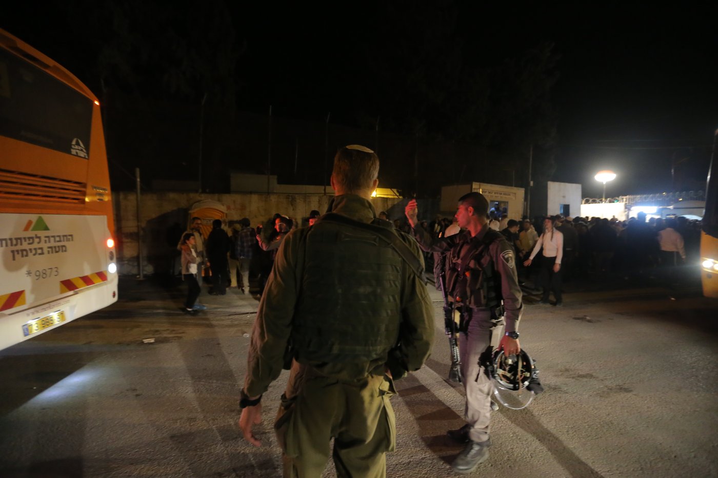 אלפים בכניסה גדולה לקבר יוסף בשכם •צפו