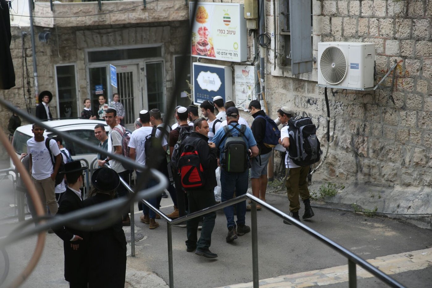 "יום ירושלים" ב... מאה שערים • תיעוד