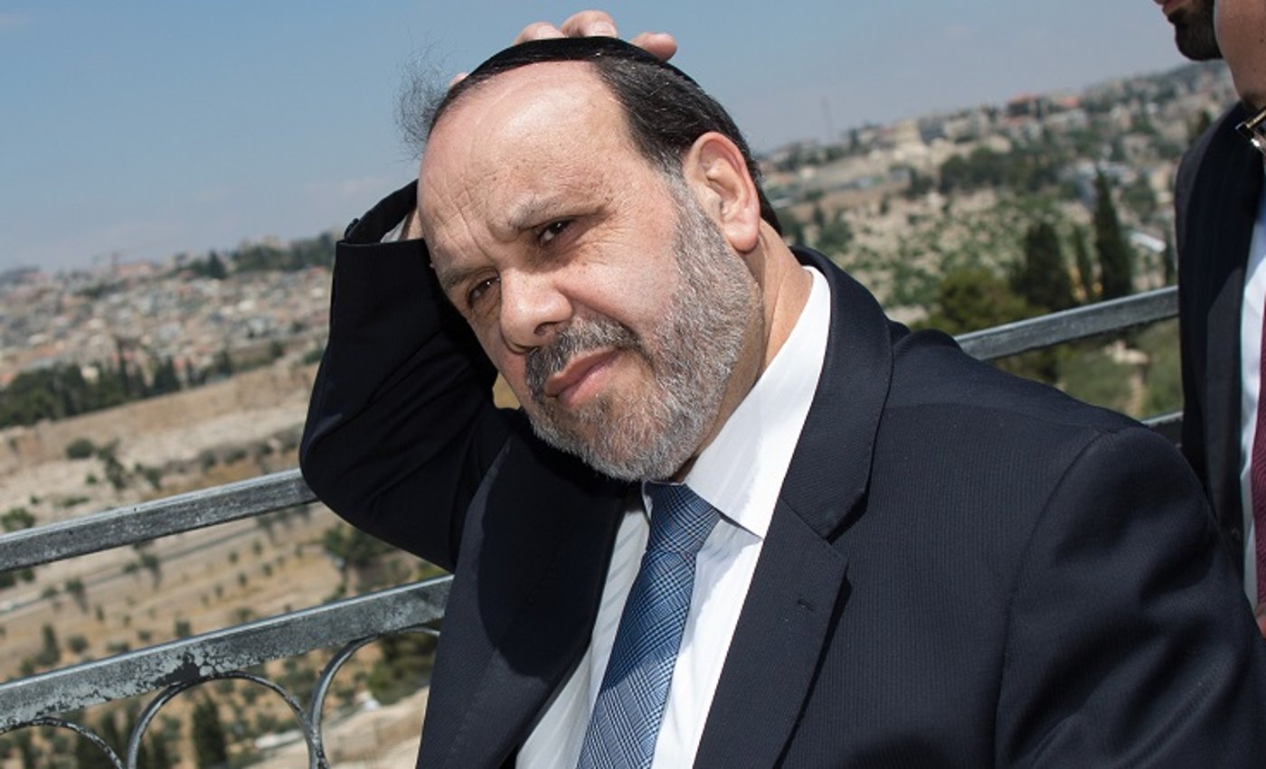 השר אזולאי