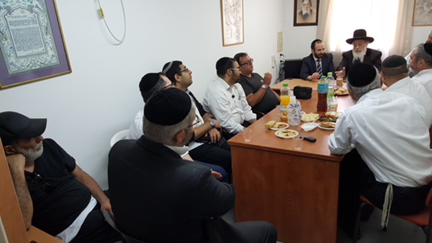 הגר"ש אליטוב חיזק את משגיחי הכשרות