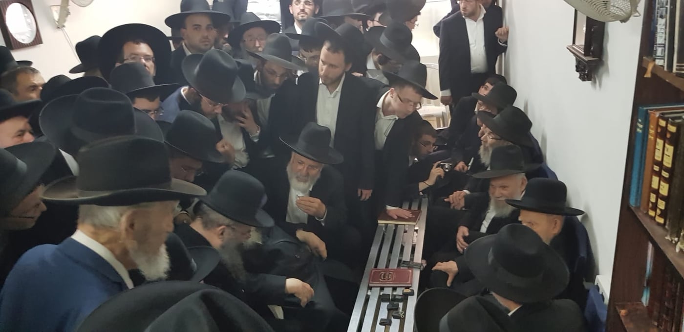 שר התורה ניחם את ראש הישיבה • תיעוד