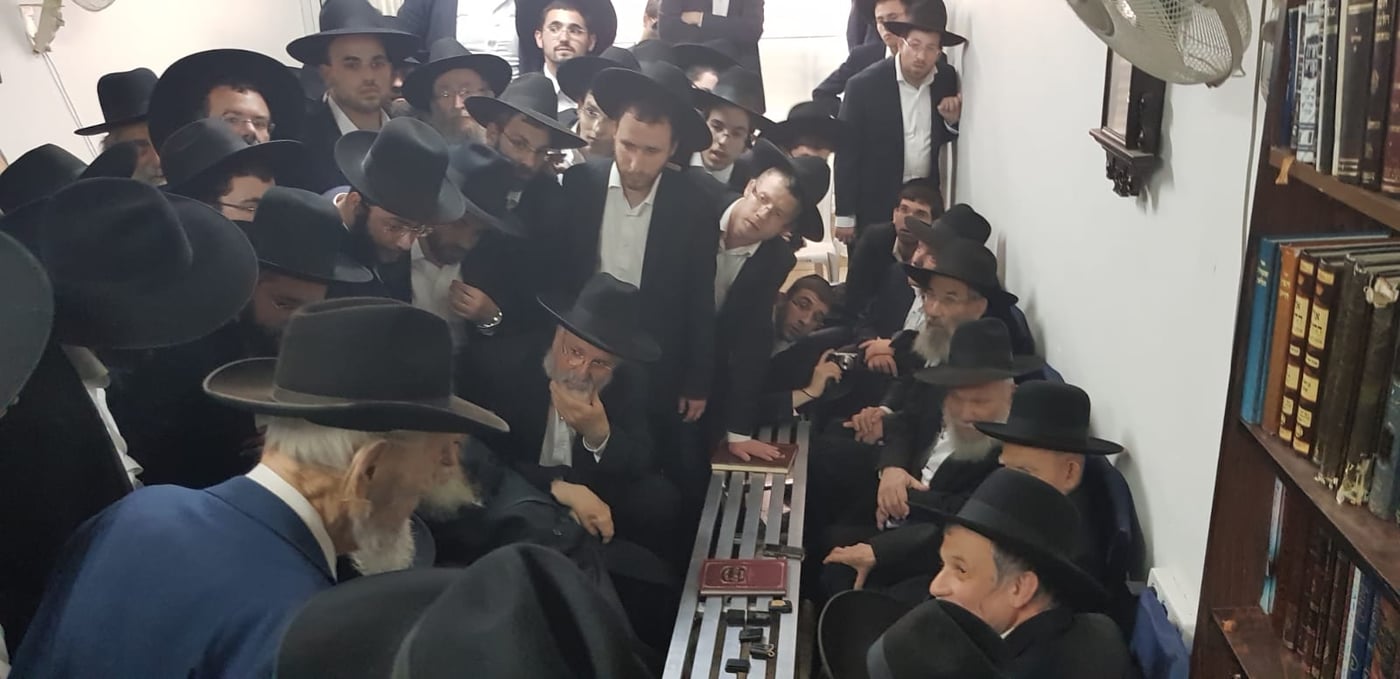 שר התורה ניחם את ראש הישיבה • תיעוד
