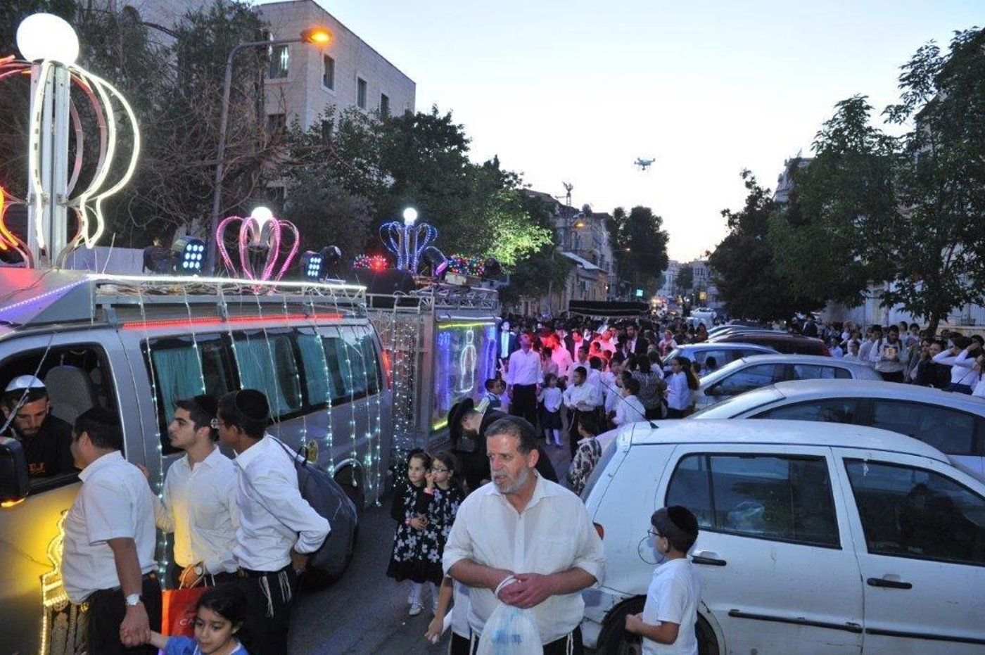 הכנסת ספר תורה לתלמוד תורה 'אור שרגא'