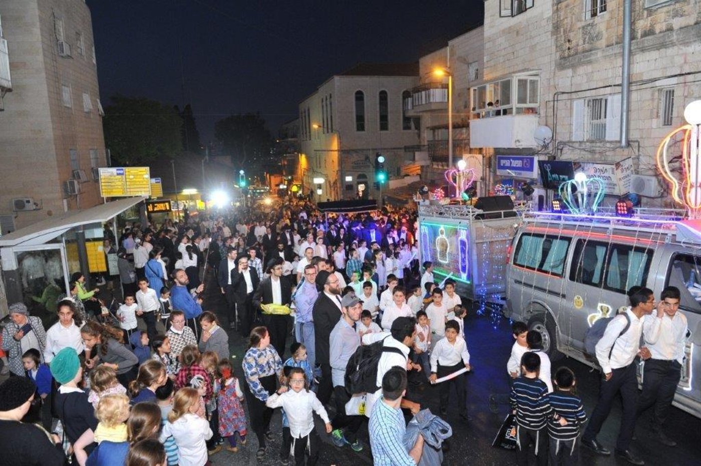 הכנסת ספר תורה לתלמוד תורה 'אור שרגא'