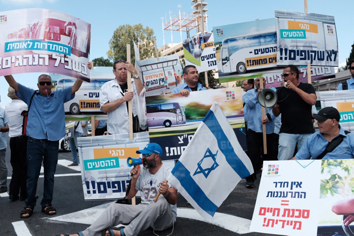 נהגי האוטובוסים הפגינו על האלימות נגדם