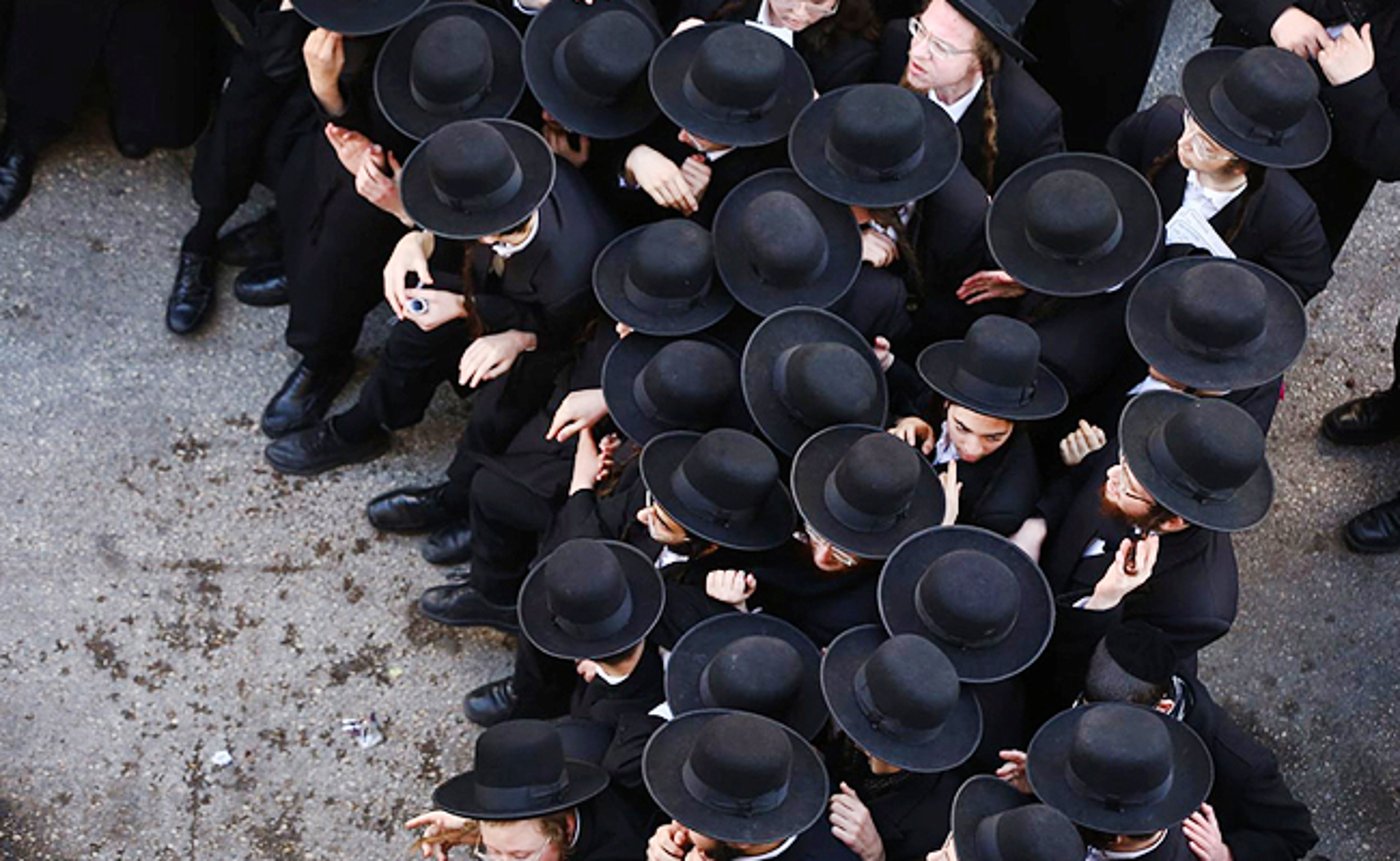 בחורים מחסידות גור. אילוסטרציה