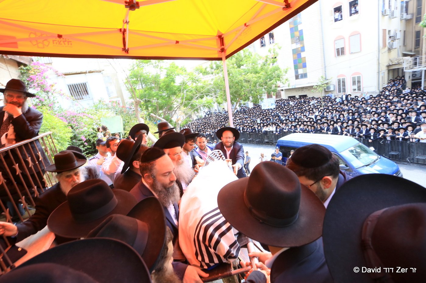בני ברק נפרדה מהמקובל רבי  שריה דבליצקי זצ"ל