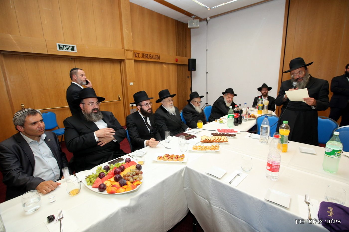 יוסי אליטוב חיתן וכולם התייצבו לברך • צפו