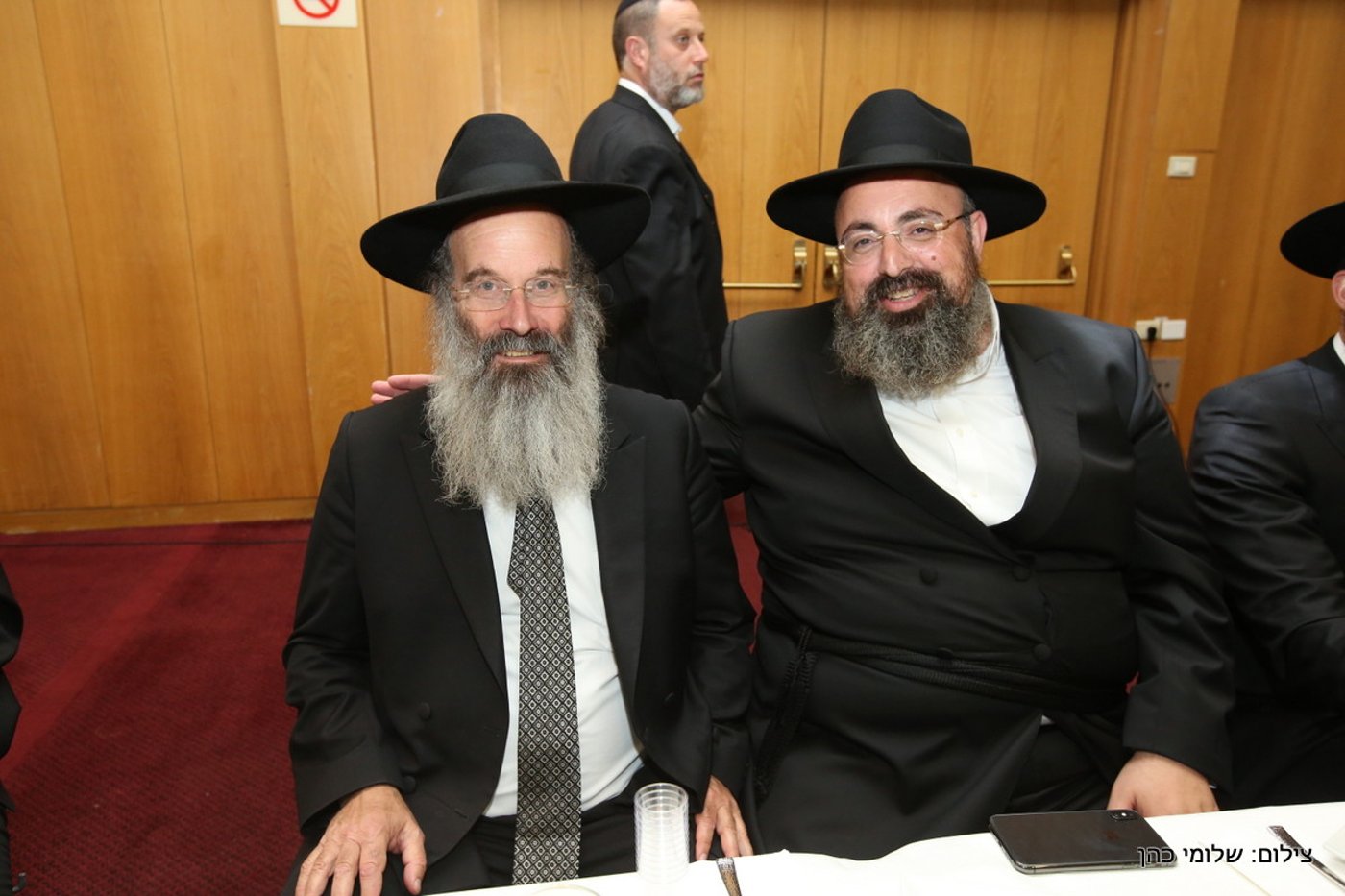 יוסי אליטוב חיתן וכולם התייצבו לברך • צפו