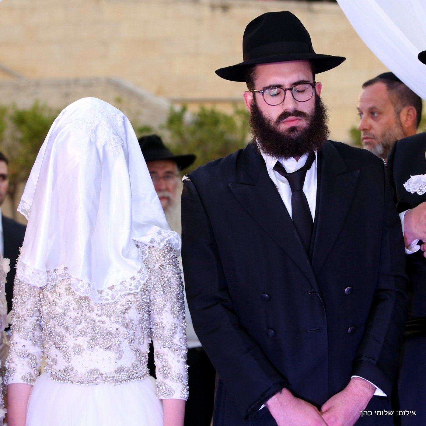 יוסי אליטוב חיתן וכולם התייצבו לברך • צפו