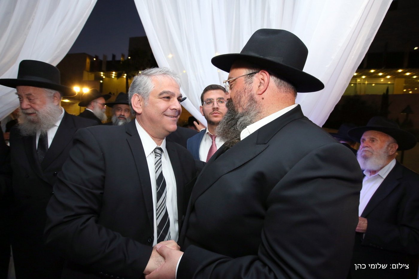 יוסי אליטוב חיתן וכולם התייצבו לברך • צפו