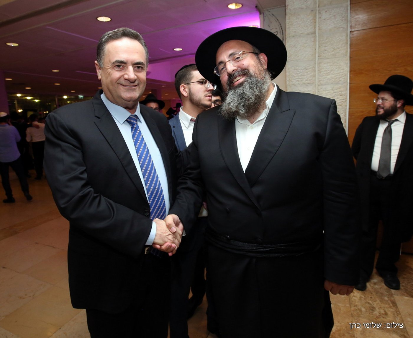 יוסי אליטוב חיתן וכולם התייצבו לברך • צפו
