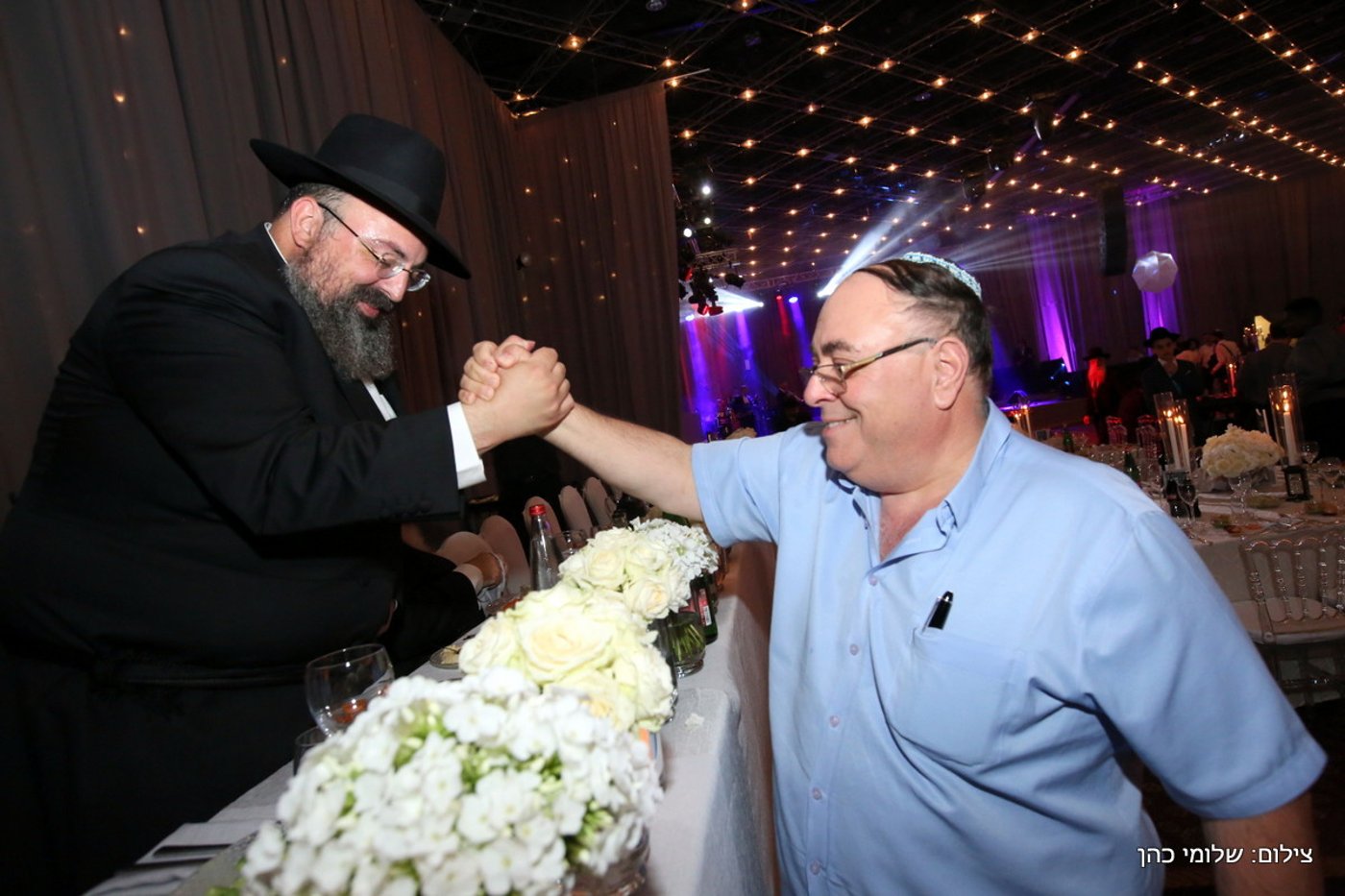 יוסי אליטוב חיתן וכולם התייצבו לברך • צפו