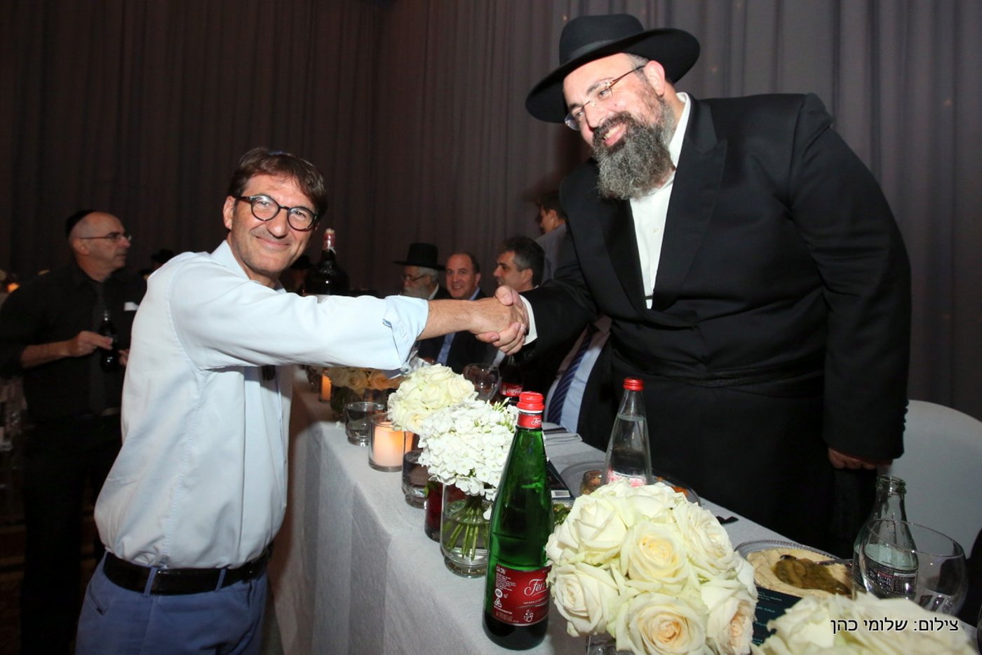 יוסי אליטוב חיתן וכולם התייצבו לברך • צפו