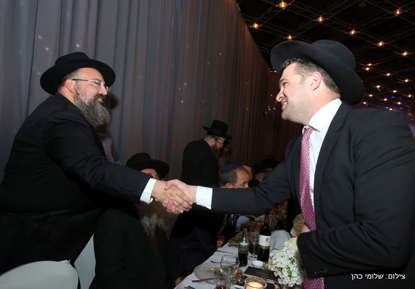 יוסי אליטוב חיתן וכולם התייצבו לברך • צפו