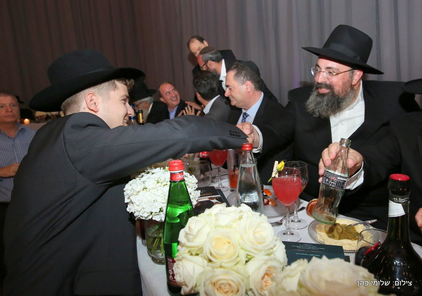 יוסי אליטוב חיתן וכולם התייצבו לברך • צפו