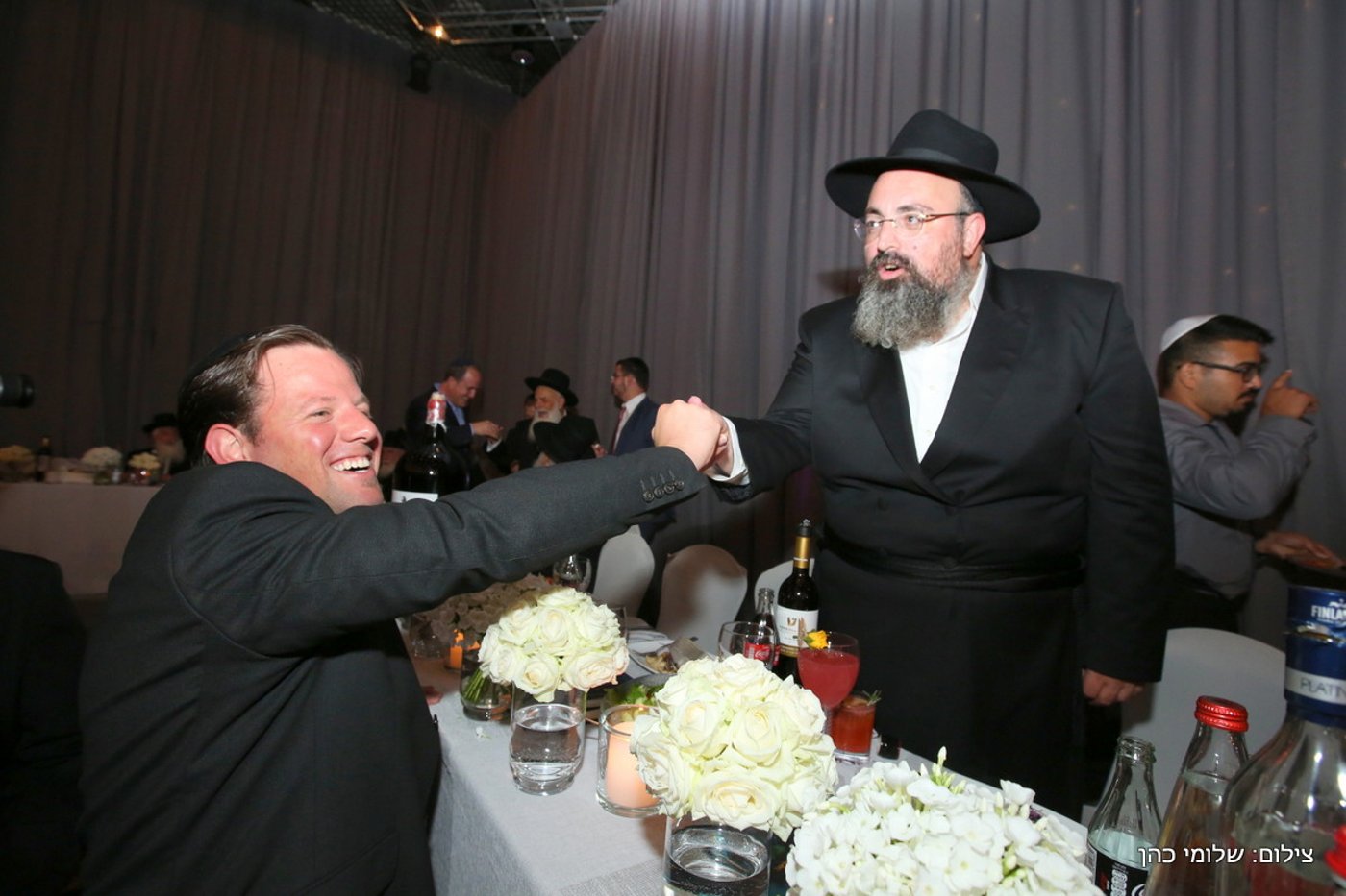 יוסי אליטוב חיתן וכולם התייצבו לברך • צפו