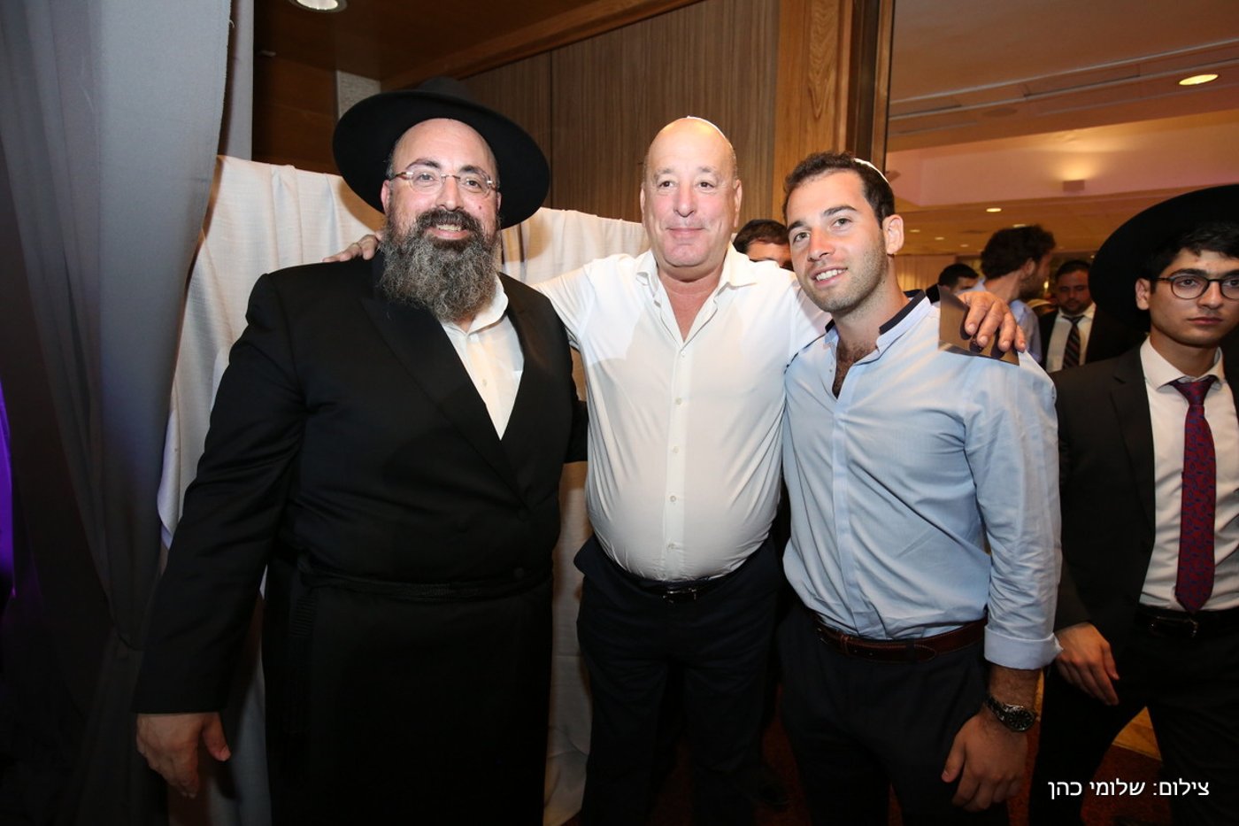 יוסי אליטוב חיתן וכולם התייצבו לברך • צפו