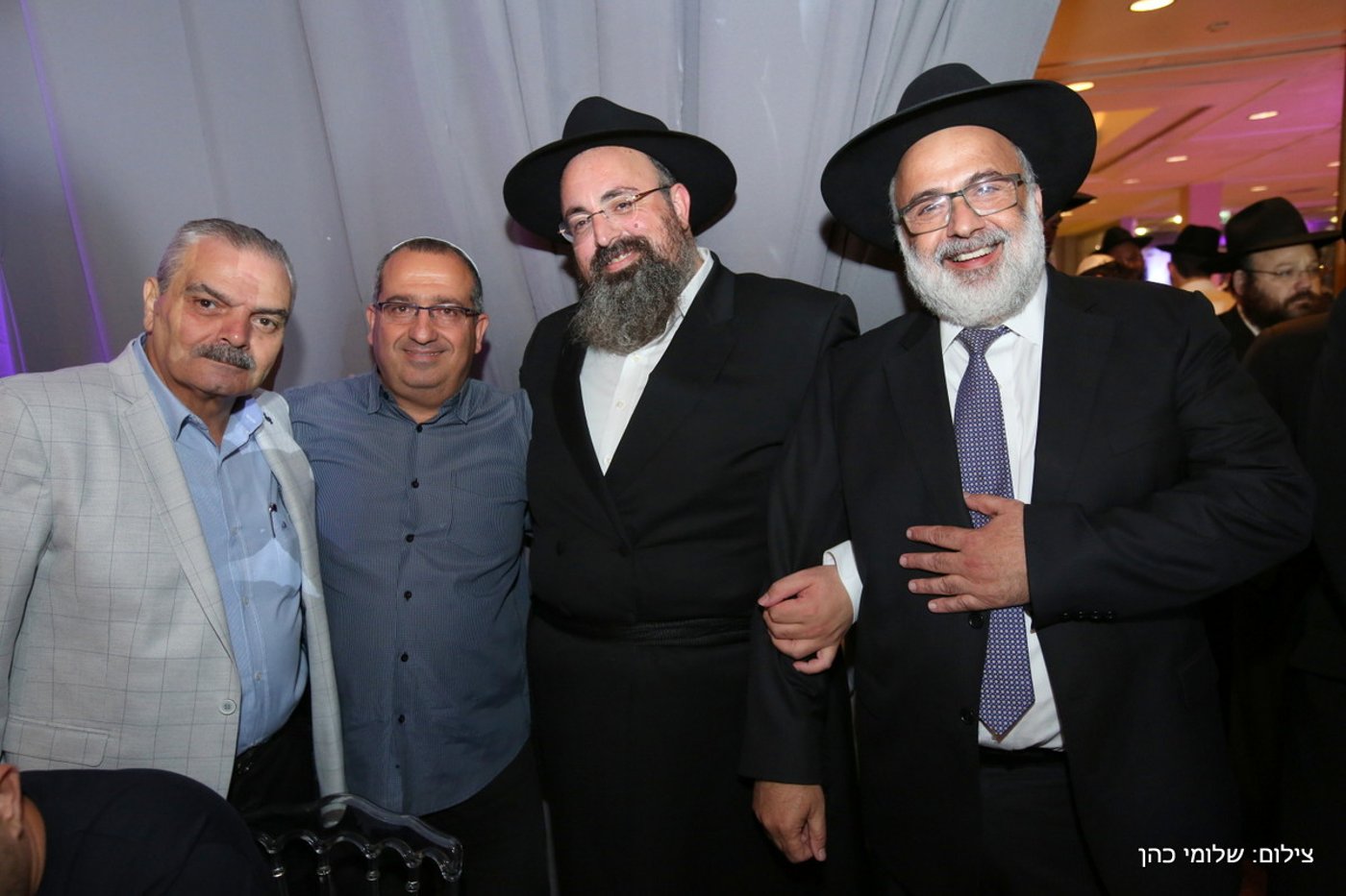 יוסי אליטוב חיתן וכולם התייצבו לברך • צפו