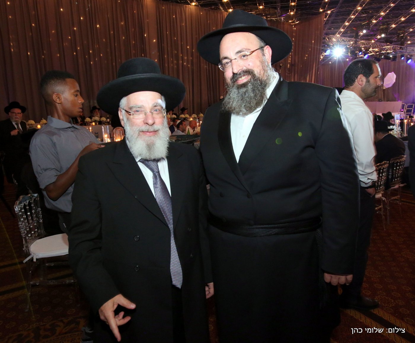 יוסי אליטוב חיתן וכולם התייצבו לברך • צפו
