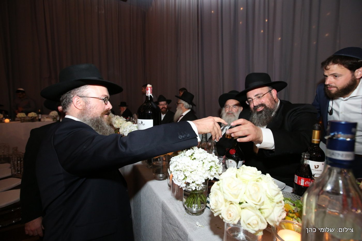 יוסי אליטוב חיתן וכולם התייצבו לברך • צפו