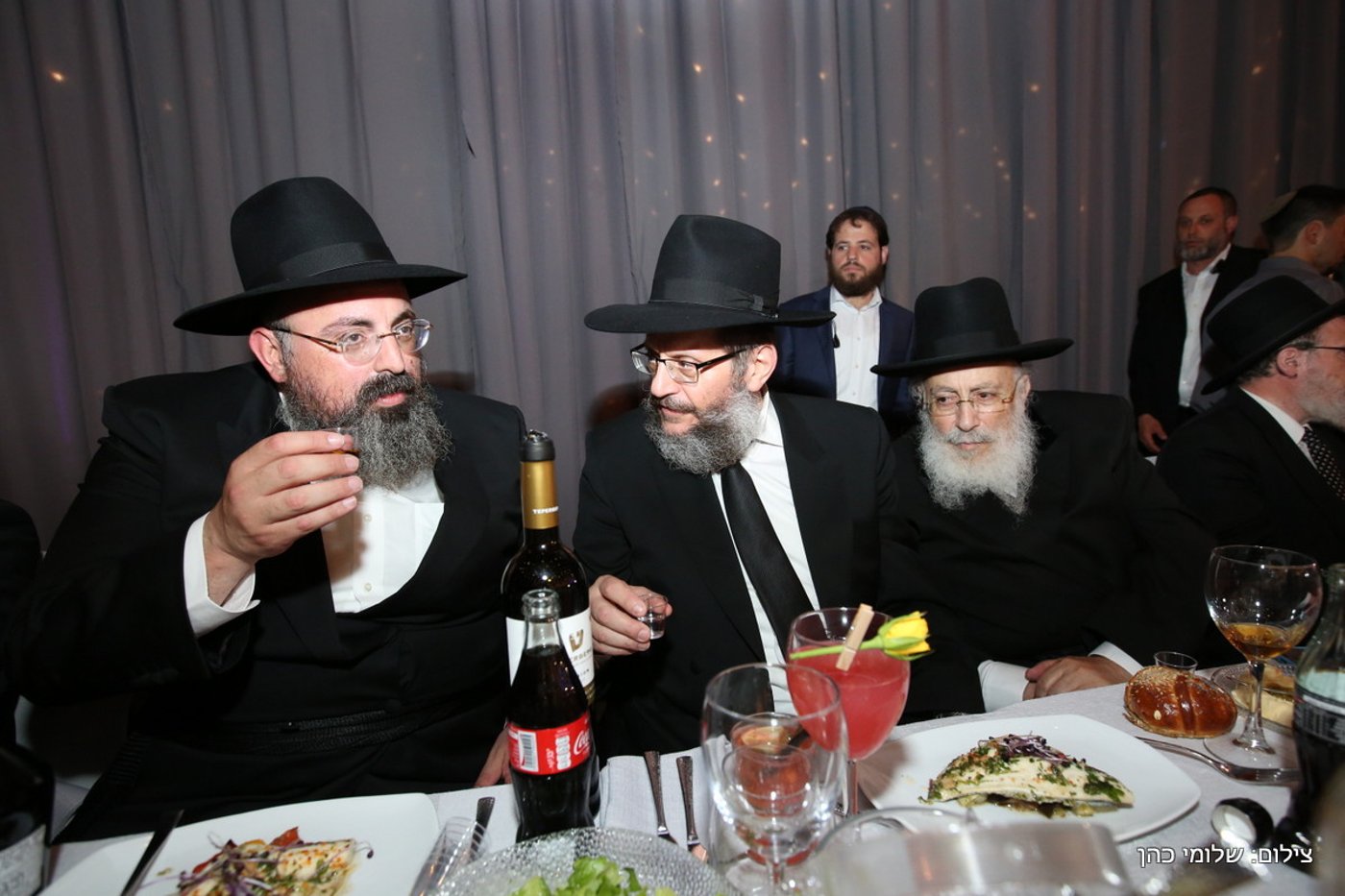 יוסי אליטוב חיתן וכולם התייצבו לברך • צפו