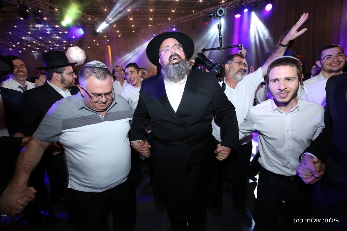 יוסי אליטוב חיתן וכולם התייצבו לברך • צפו