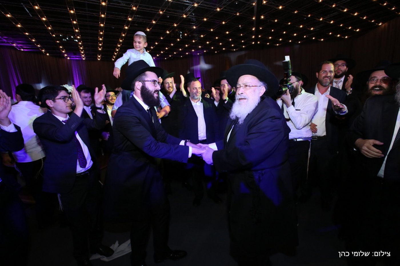 יוסי אליטוב חיתן וכולם התייצבו לברך • צפו