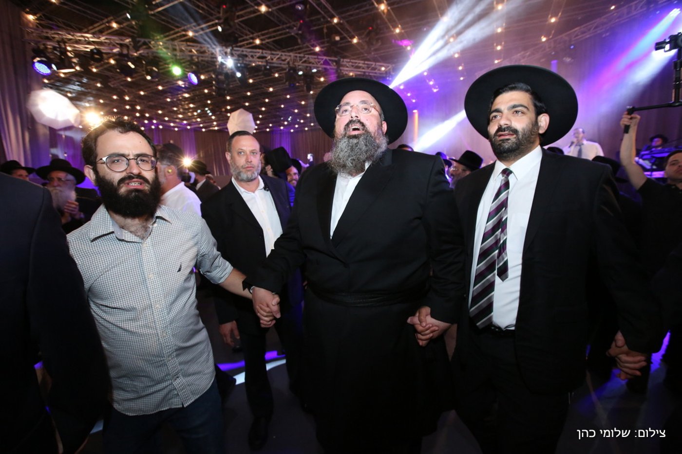 יוסי אליטוב חיתן וכולם התייצבו לברך • צפו
