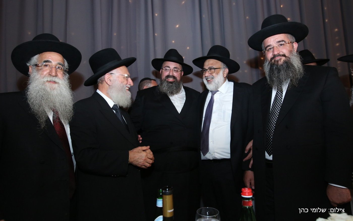 יוסי אליטוב חיתן וכולם התייצבו לברך • צפו