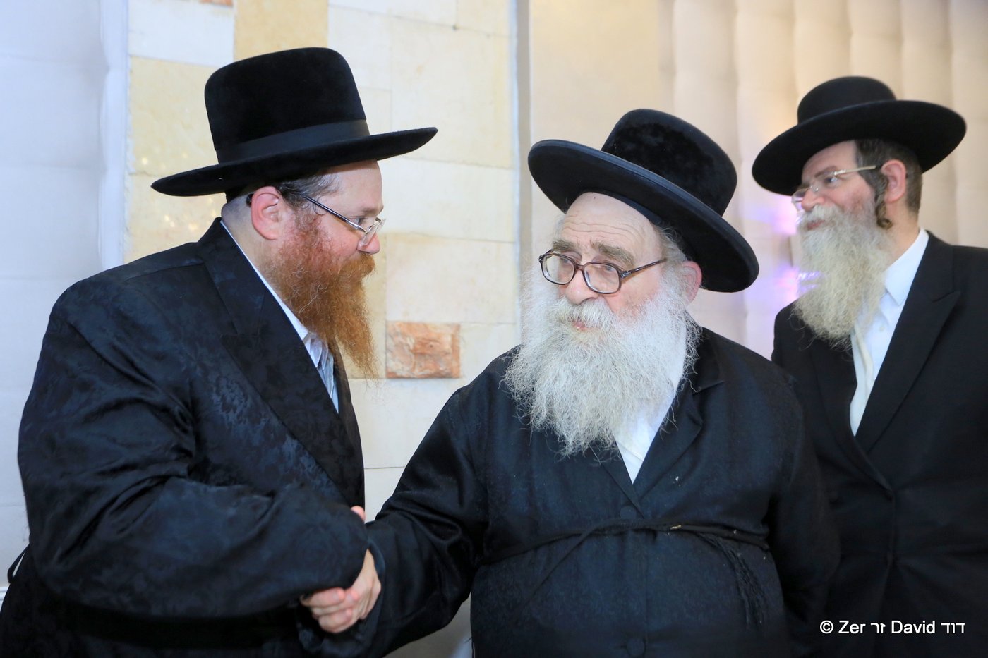 גדולי הרבנים בחתונת בן הרב פרץ מאיר