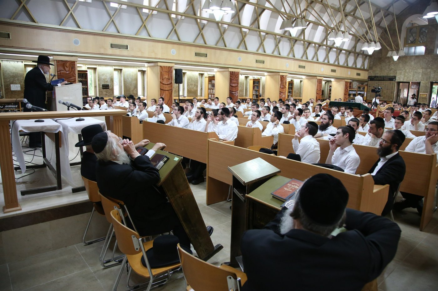 הקעמפ של עולם הישיבות • צפו בתמונות