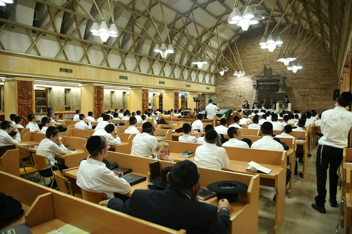 הקעמפ של עולם הישיבות • צפו בתמונות