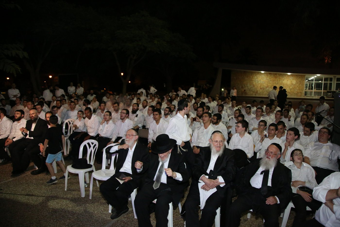 הקעמפ של עולם הישיבות • צפו בתמונות